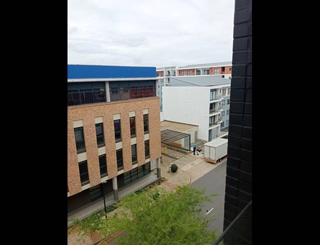 1 BEDROOM APARTMENT FOR SALE IN UMHLANGA RIDGE